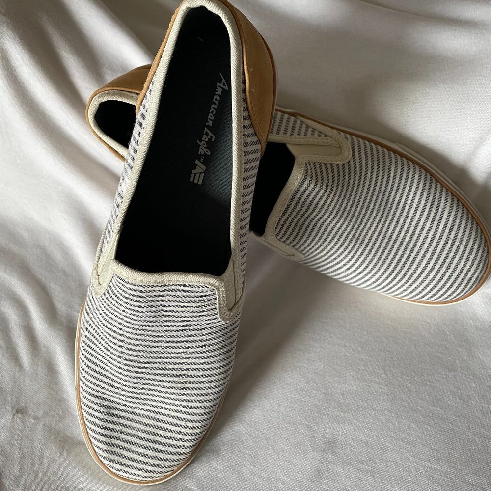 American Eagle 9.5 Slip-on Sneakers